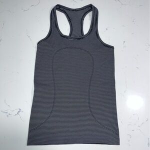 Lululemon Swiftly Tech Racerback
Hyper Stripe Black